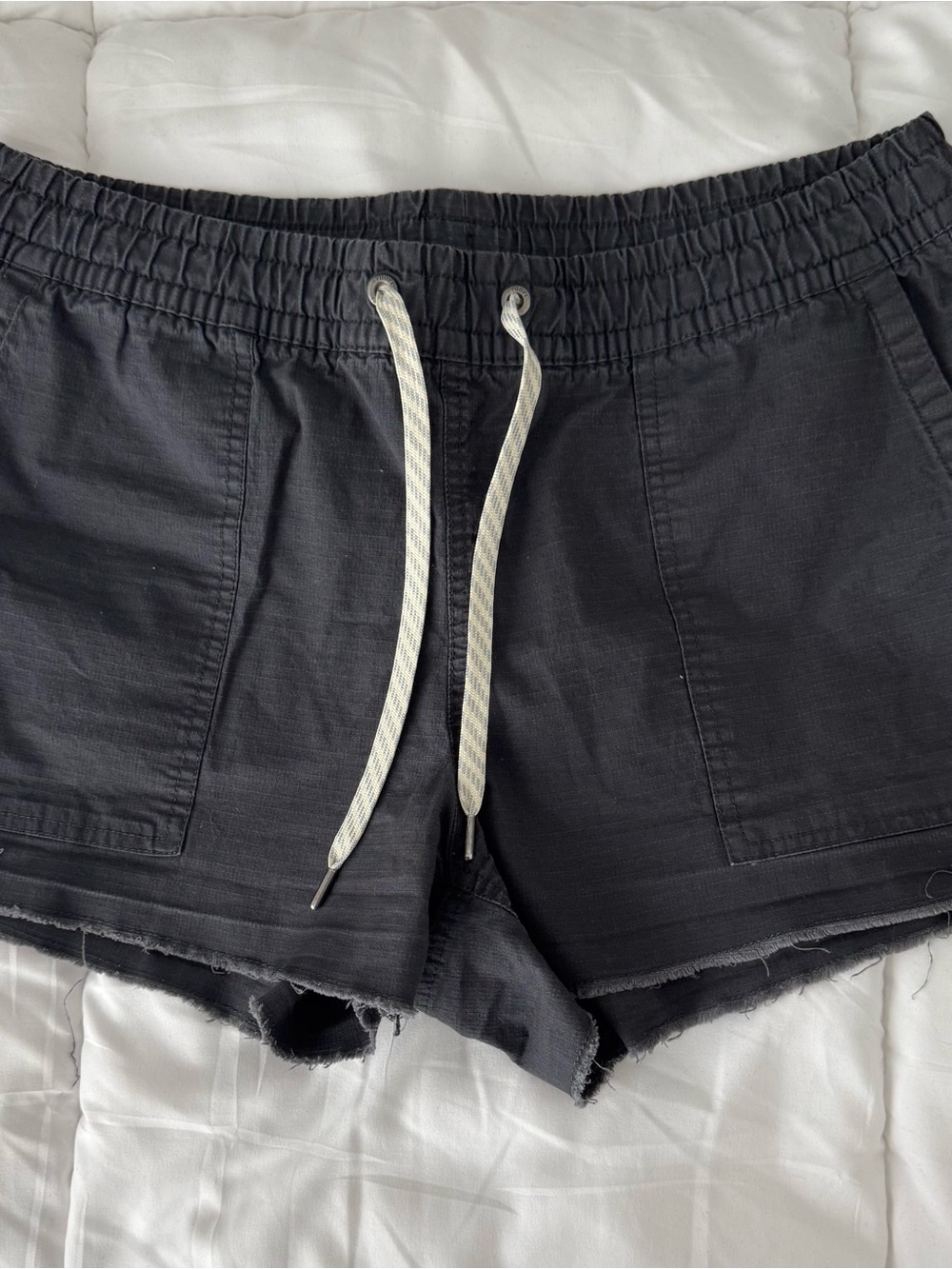 Vuori Ripstop Shorts Small — Charcoal